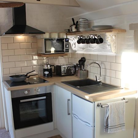 Beautiful Barn Conversion, 3 Bed, Hot Tub, Sauna, Gym, Enclosed Garden Ryde  Exterior foto