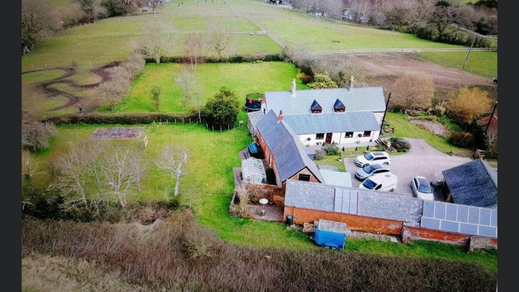 Beautiful Barn Conversion, 3 Bed, Hot Tub, Sauna, Gym, Enclosed Garden Ryde  Exterior foto